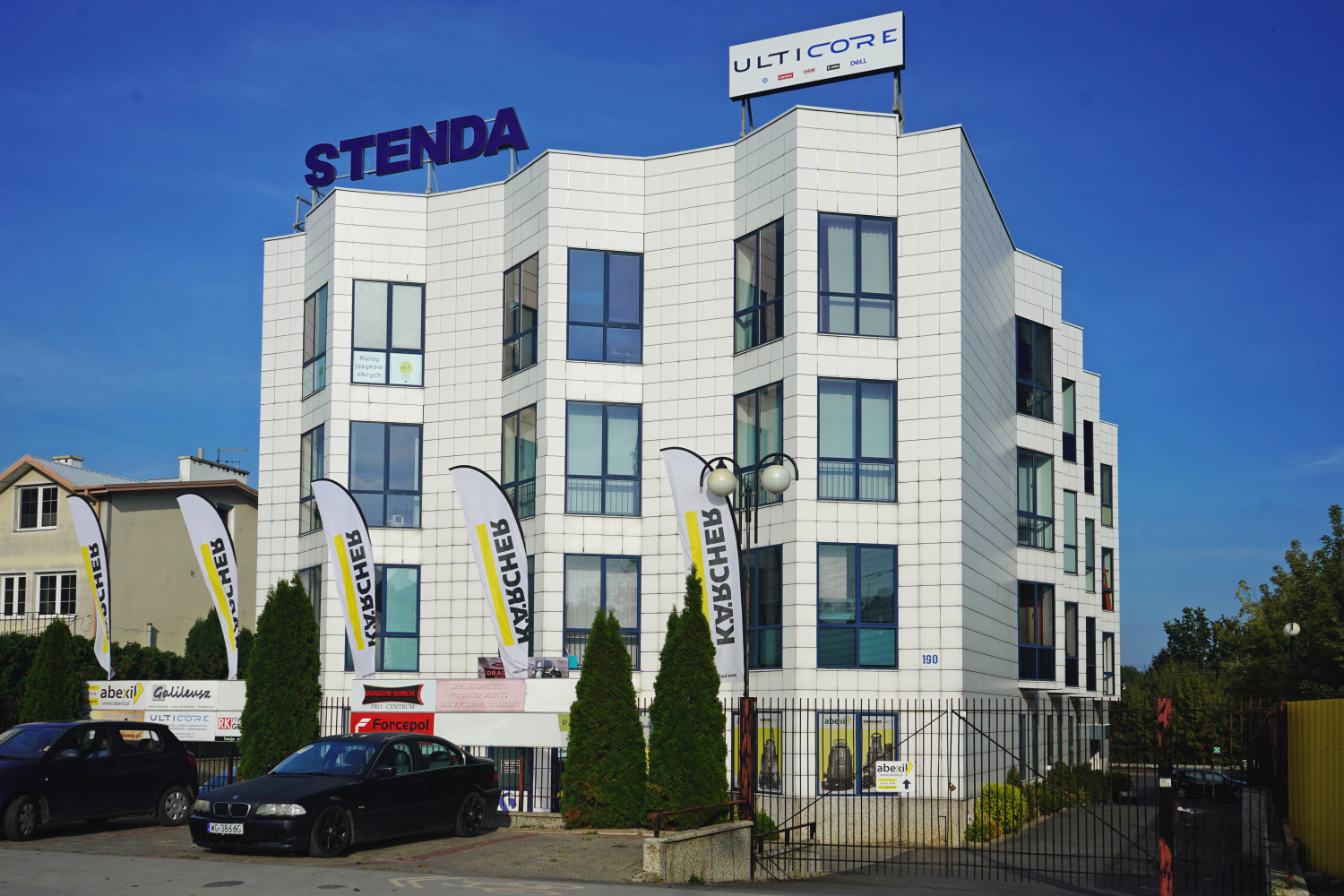 Zdjęcie architektury budynku Budynek biurowo-usługowy